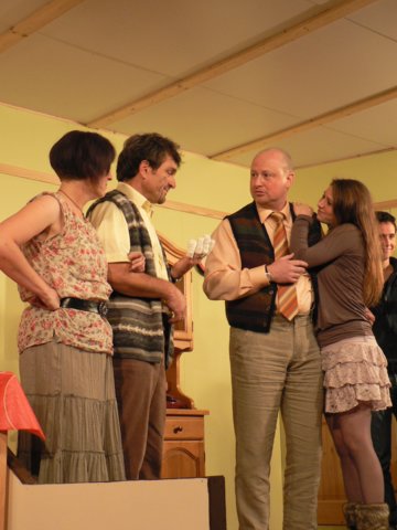 theater_2011037.jpg